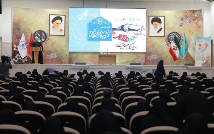 همایش شکوه مقاومت بانوان بسیجی استان قم برگزار شد همایش شکوه مقاومت بانوان بسیجی استان قم برگزار شد